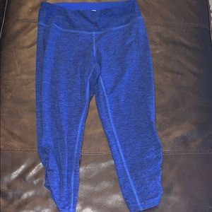 Women’s New Balance blue Capri leggings